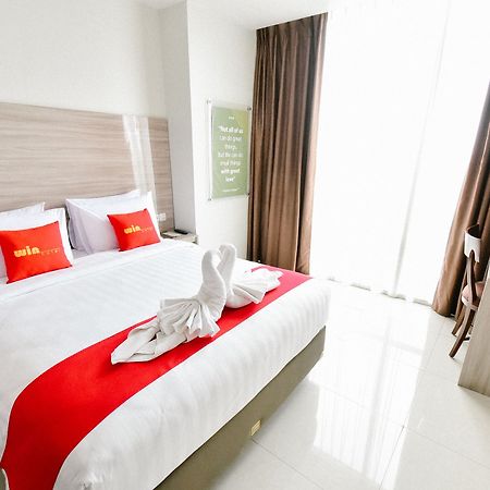 Win Grand Hotel Bekasi Exteriör bild