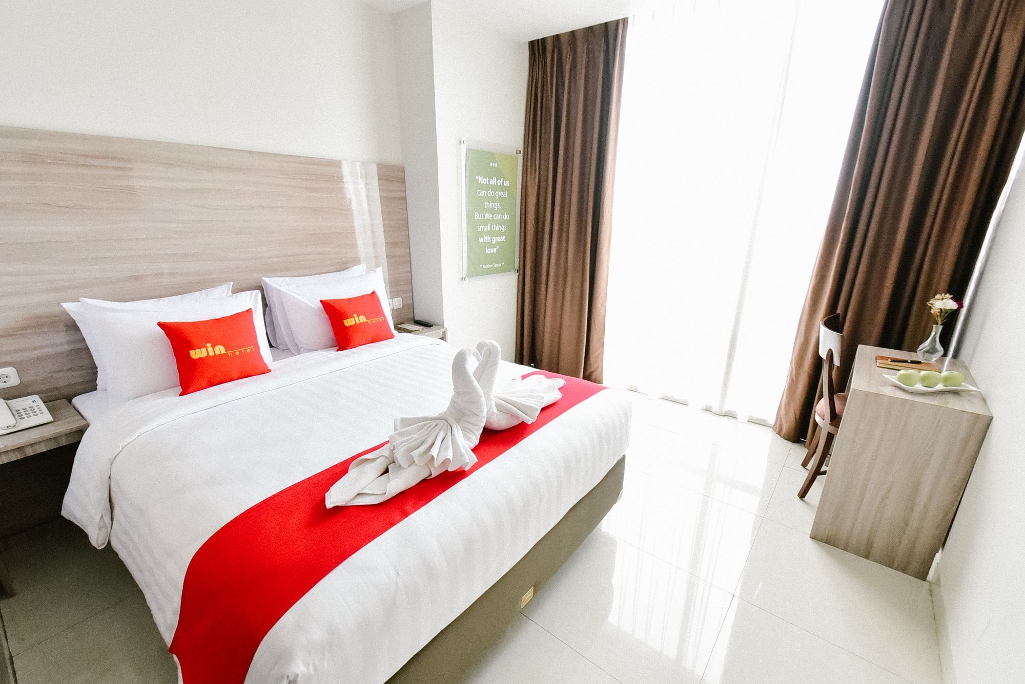 Win Grand Hotel Bekasi Exteriör bild